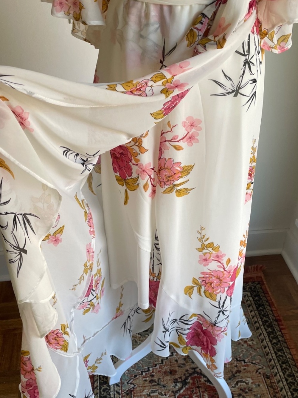 City Chic Floral Chiffon Flutter Sleeve Wrap Maxi-Dress in Pink & Cream, Size 16 - Picture 5 of 11